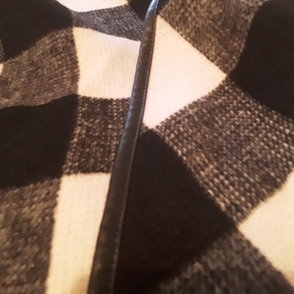 Rosette Buffalo Check Long Flyaway Vest - Picture 5 of 7